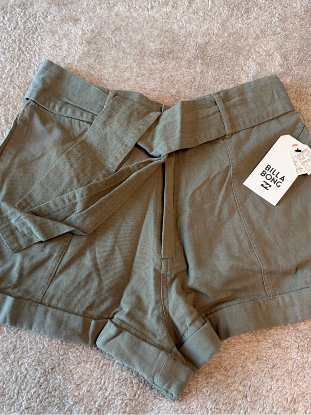 New NWT Women's Billabong Day After Day Shorts High Waisted Pockets Size 25